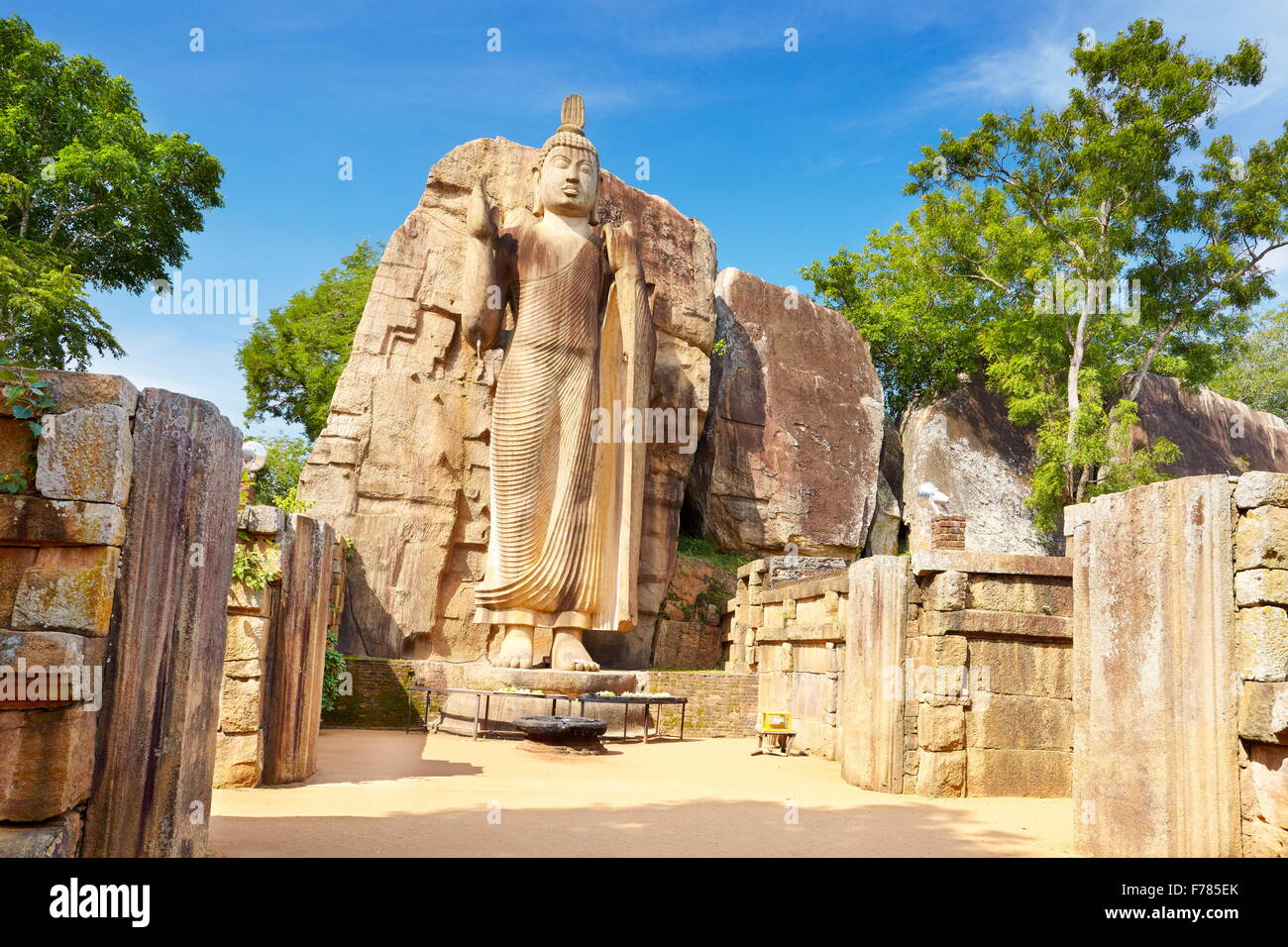 Sri Lanka - Anuradhapura, Buddha Aukana Statue, UNESCO World Heritage Site Stock Photo