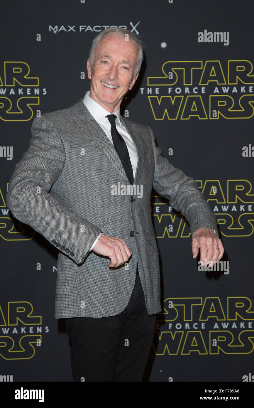 London, UK. 26 November 2015. British actor Anthony Daniels who plays Star Wars character C-3PO arrives for the Star Wars Fashion Finds The Force event in support of Great Ormond Street Hospital Children’s Charity on behalf of Force for Change. The presentation featured Star Wars: The Force Awakens inspired looks by fashion designers Claire Barrow, J.W. Anderson, Peter Pilotto, Phoebe English, Preen, Thomas Tait, Agi & Sam, Bobby Abley, Christopher Raeburn and Nasir Mazhar. Stock Photo