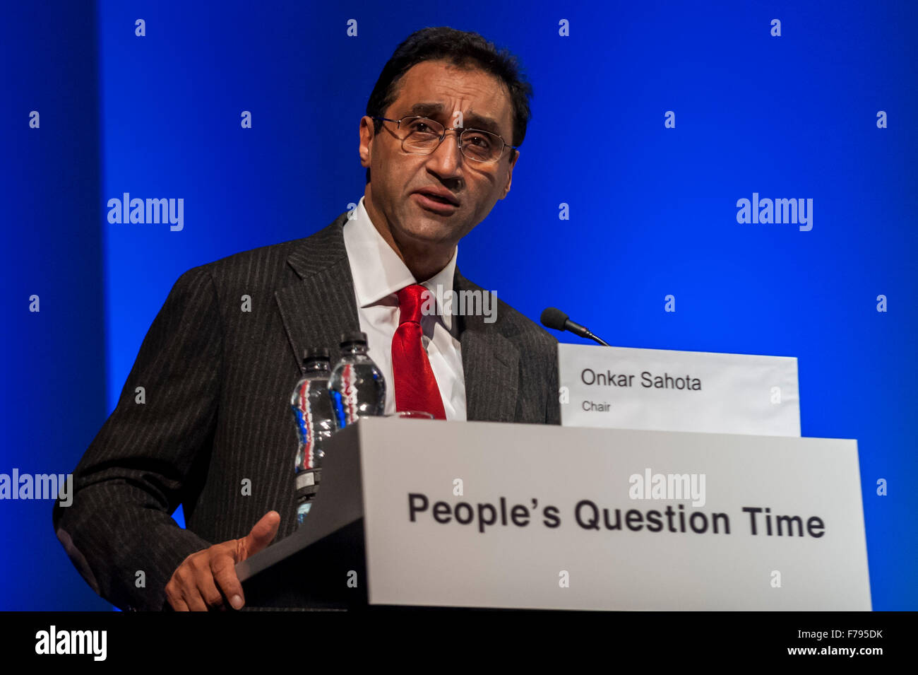 London, UK.  26 November 2015.  Dr Onkar Sahota, the London Assembly Member for Ealing and Hillingdon chairs People's Question Time, at the Beck Theatre, Hillingdon.  The twice yearly event gives Londoners the chance to question the Mayor and the London Assembly and find out about their plans and priorities for the city. Credit:  Stephen Chung / Alamy Live News Stock Photo