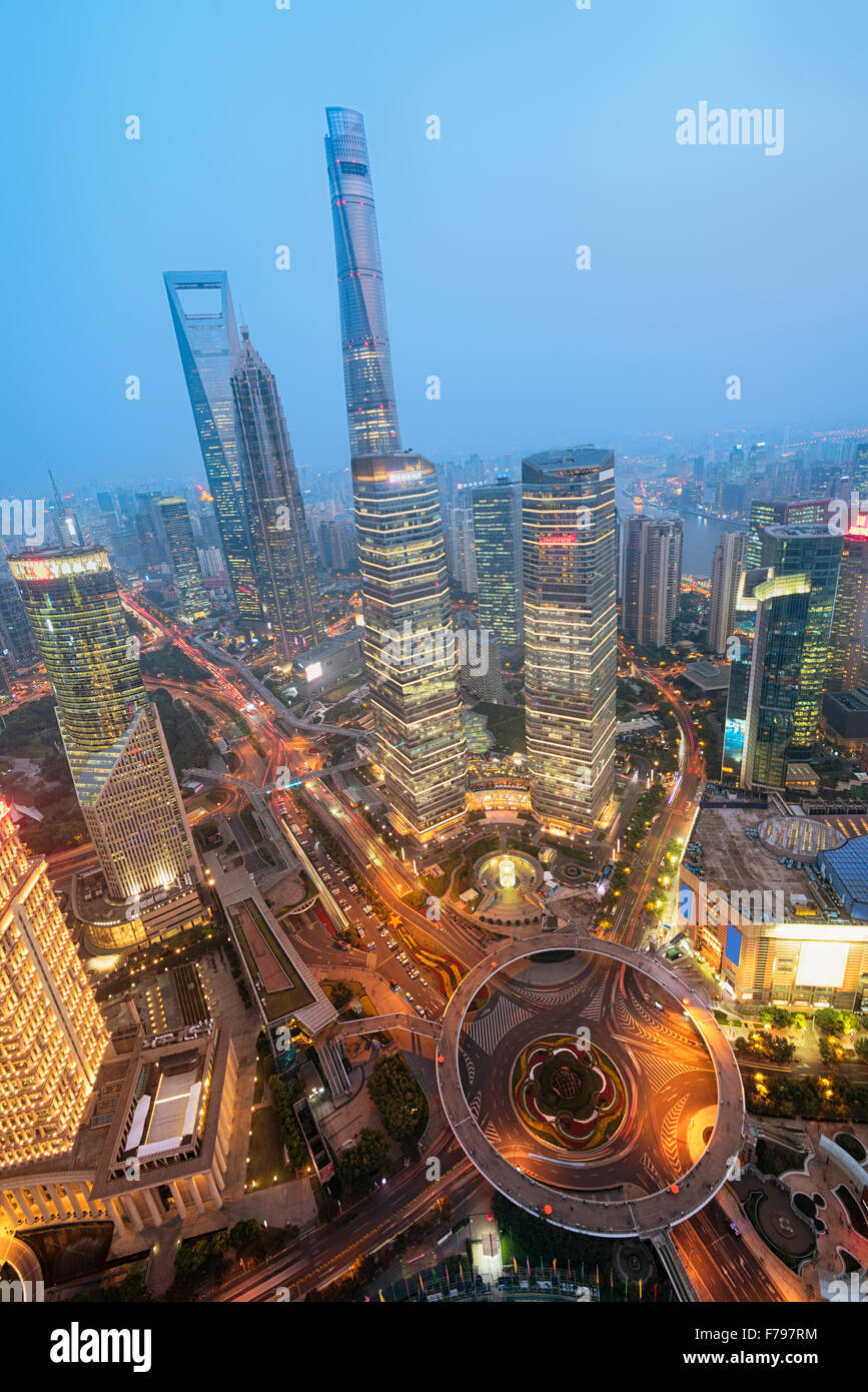 Shanghai riverbank hi-res stock photography and images - Alamy