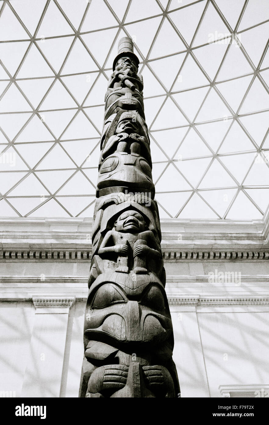 Totem Pole in British Museum in London in England in Great Britain in the United Kingdom UK. History Native American Building Light Stock Photo
