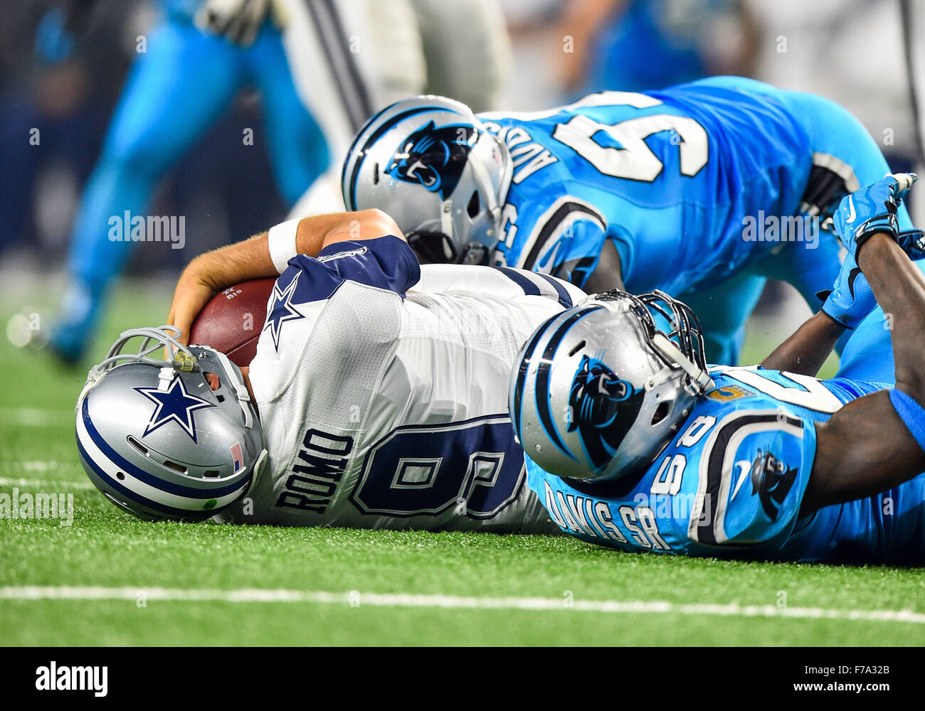 Arlington, Texas, USA. 26th November, 2015.Dallas Cowboys quarterback ...