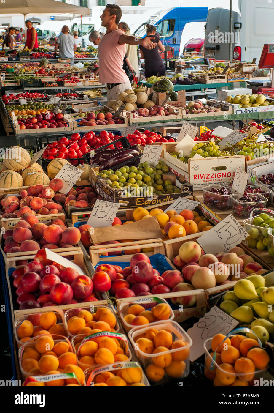 Sant'ambrogio market florence hi-res stock photography and images - Alamy