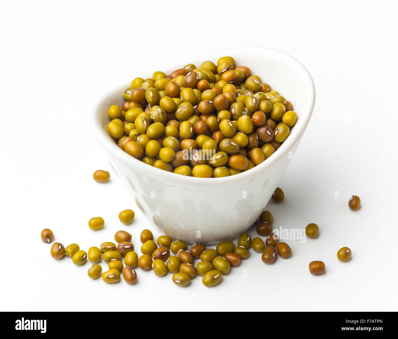 Green mung beans hi-res stock photography and images - Alamy