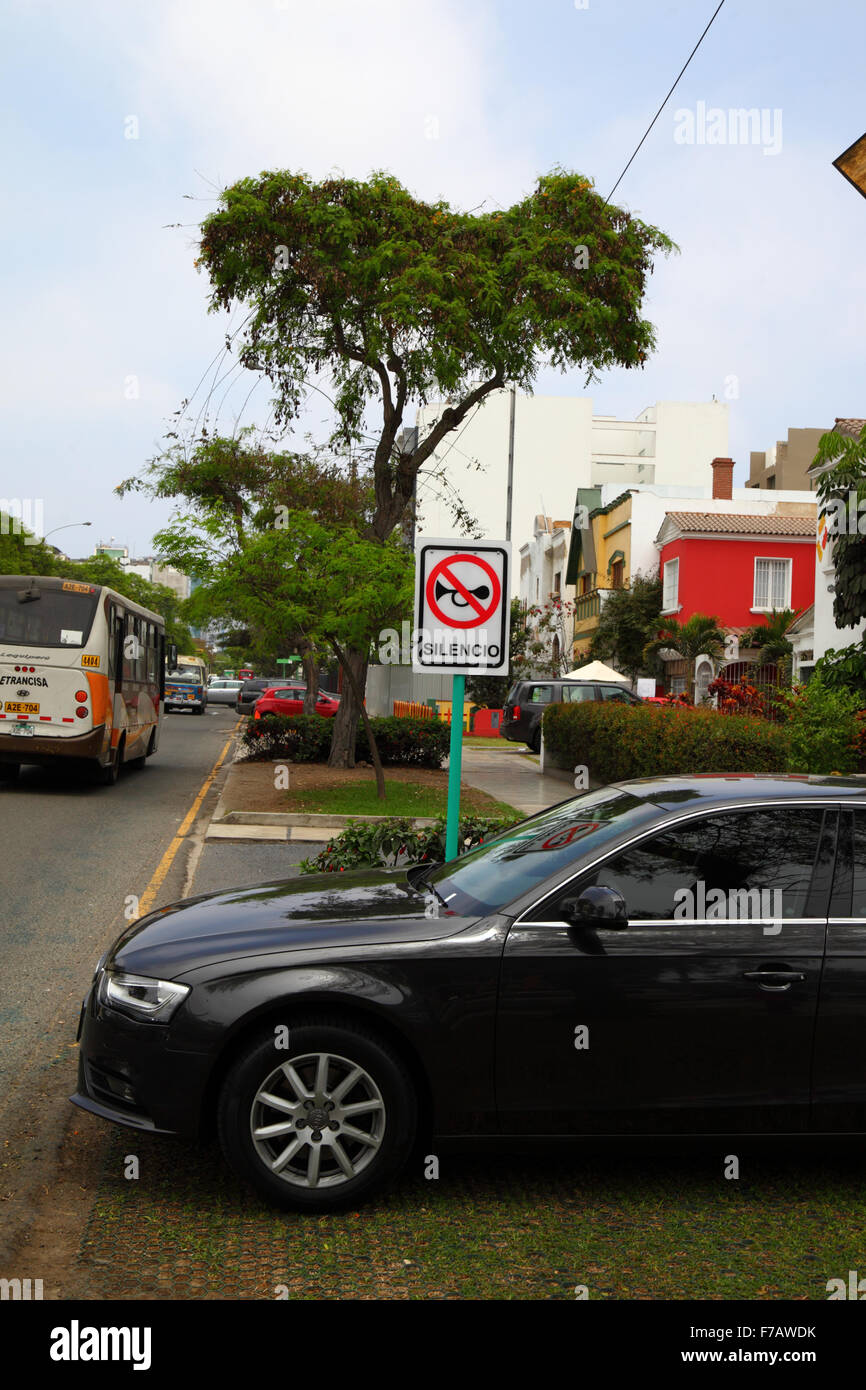 Do not use horn sign in upmarket residential suburb, part of a campaign to reduce noise pollution and educate drivers, Miraflores, Lima, Peru Stock Photo