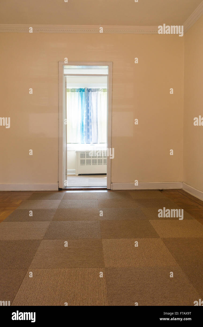 empty house ready for sale Stock Photo