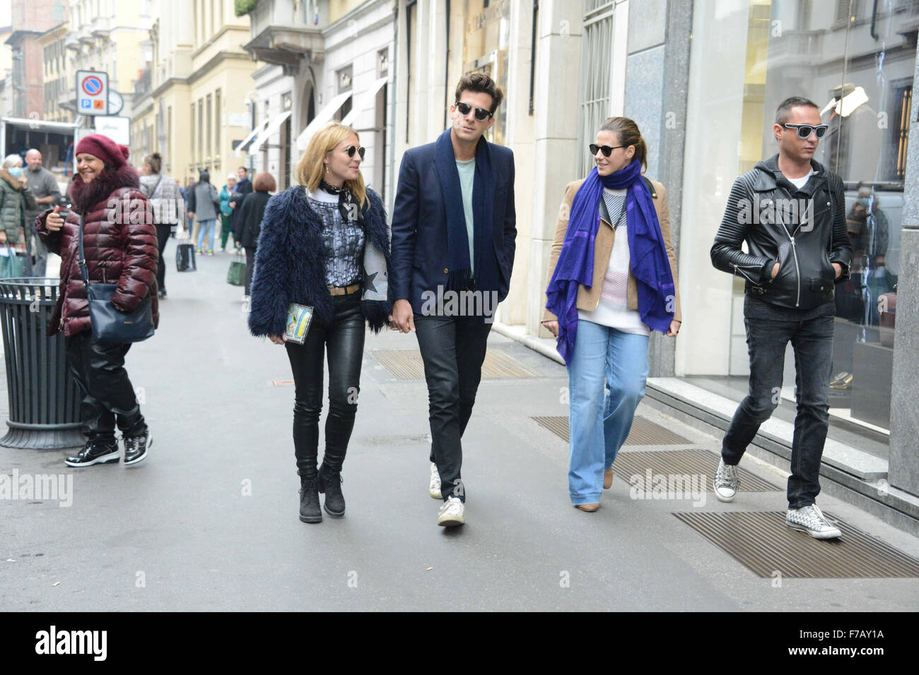 Mark Ronson and his wife Josephine de la Baume hold hands as they leave Il Salumaio restaurant after lunch with friends Pietro Tavallini, Francesca Versace for a shopping spree at Versace and Brioni  Featuring: View, Mark Ronson, Josephine de la Baume, Pi Stock Photo