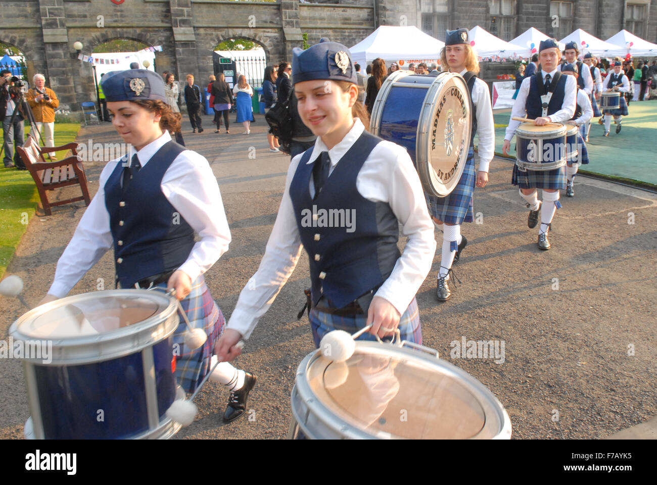 The Madras College Pipe Band at the St. Andrews Royal Wedding Breakfast in St. Andrews, Scotland on Friday 29th April 2011. Stock Photo