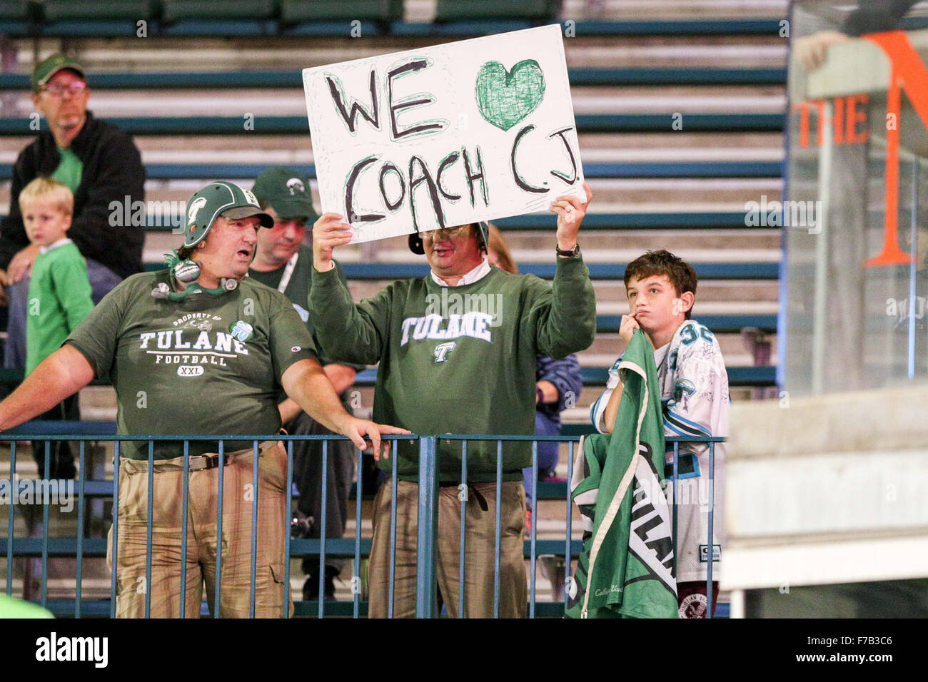 New Orleans La Usa 27th Nov 2015 Tulane Green Wave Fans Showing Support For Tulane Green 5604