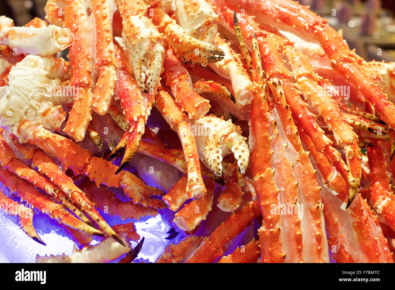 Alaskan King Crab in restaurant buffet Stock Photo Alamy
