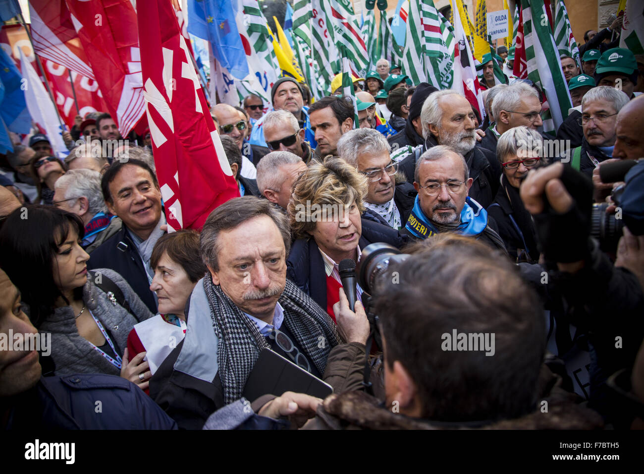 Italian Confederation Roma, Italy. 28th Nov, 2015. CGIL (Italian General Confederation of ...