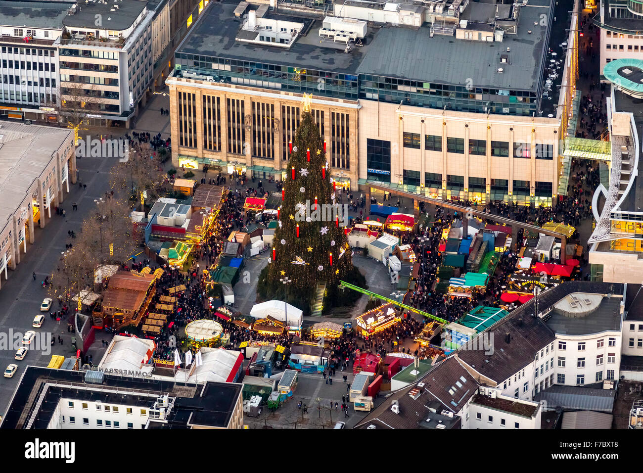 Christmas market on the Hansaplatz in Dortmund, with the large