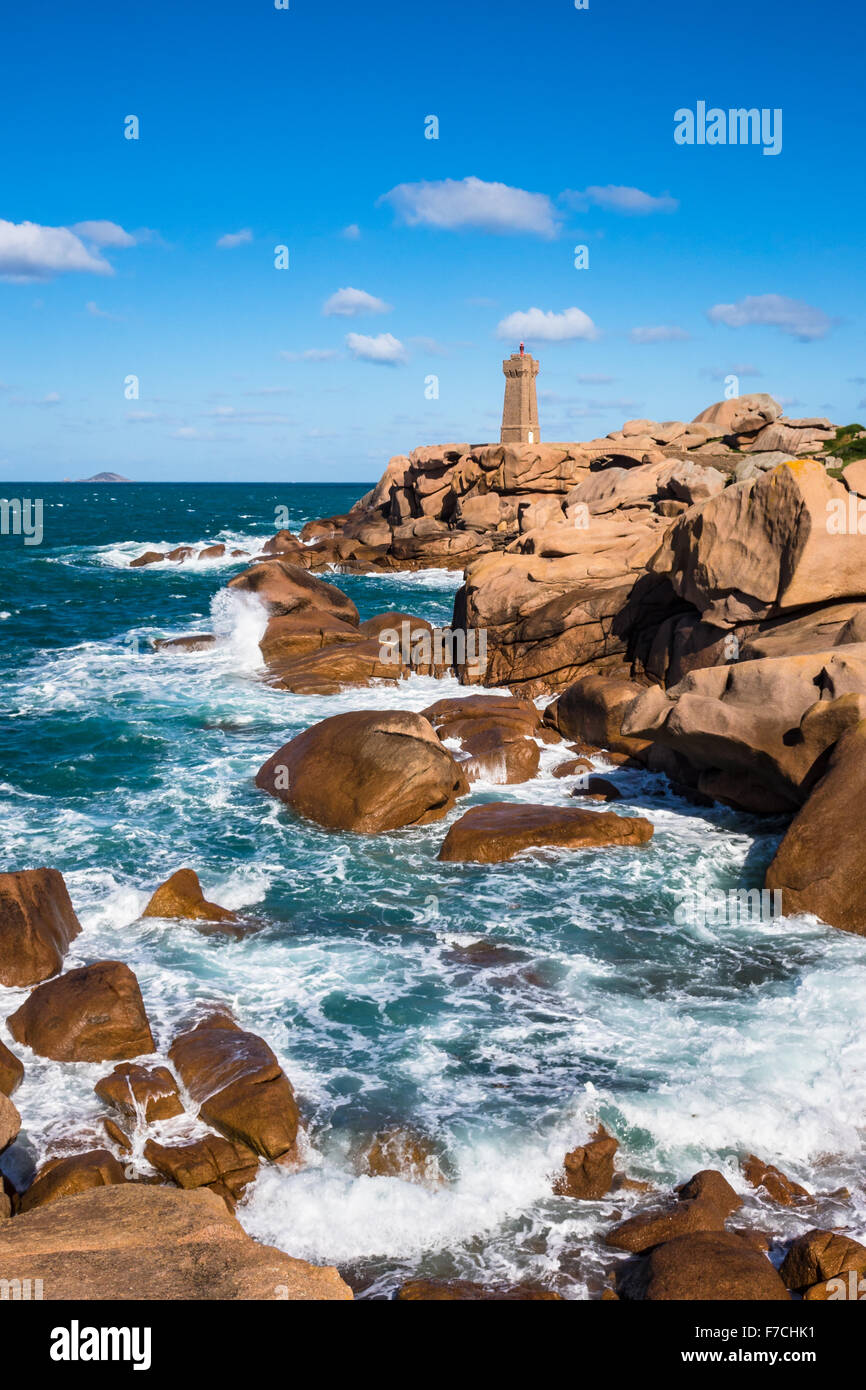 Atlantic ocean coast in Brittany near Ploumanac’h (France Stock Photo ...