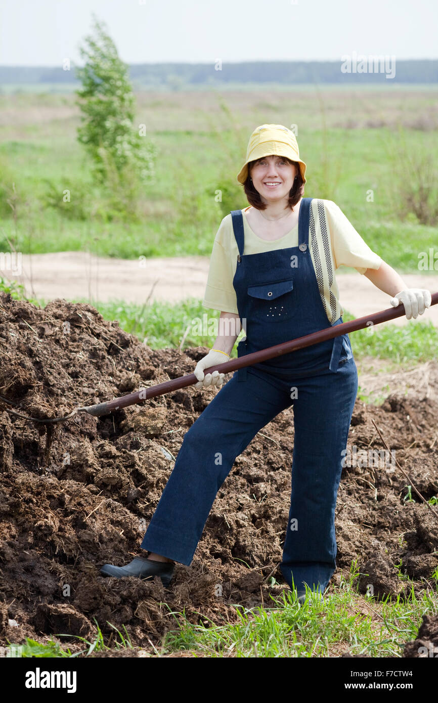 Навоз. Тележка для навоза. К чему снится убирать навоз. К чему снится убирать навоз. К чему снится убирать навоз.