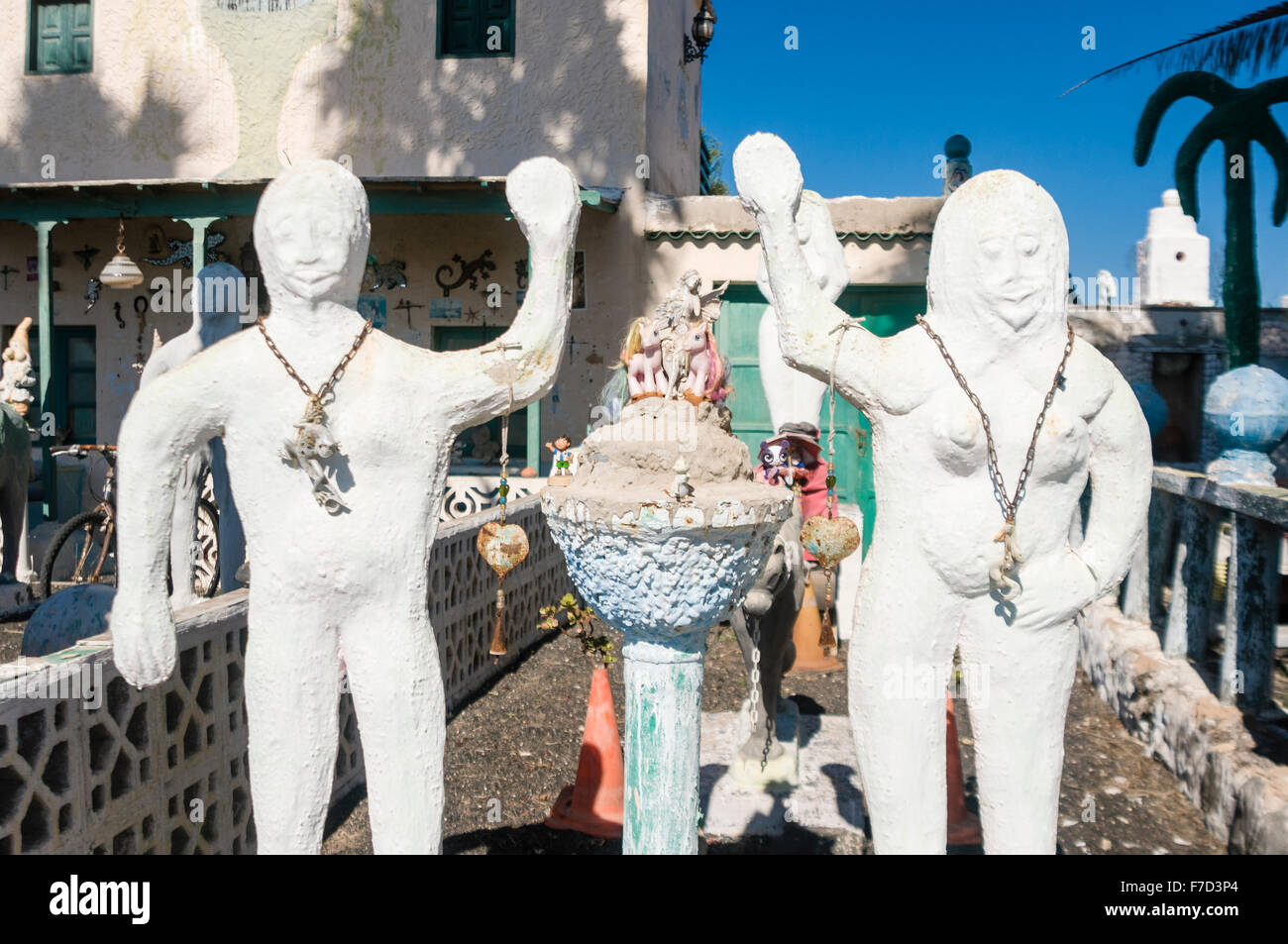 Statue outside white house hires stock photography and images Alamy
