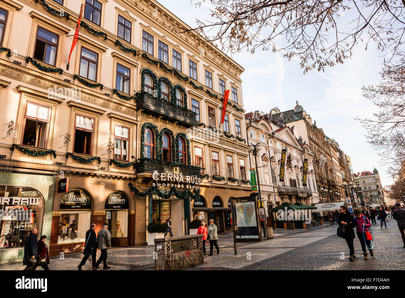 Prague shopping street hi-res stock photography and images - Alamy