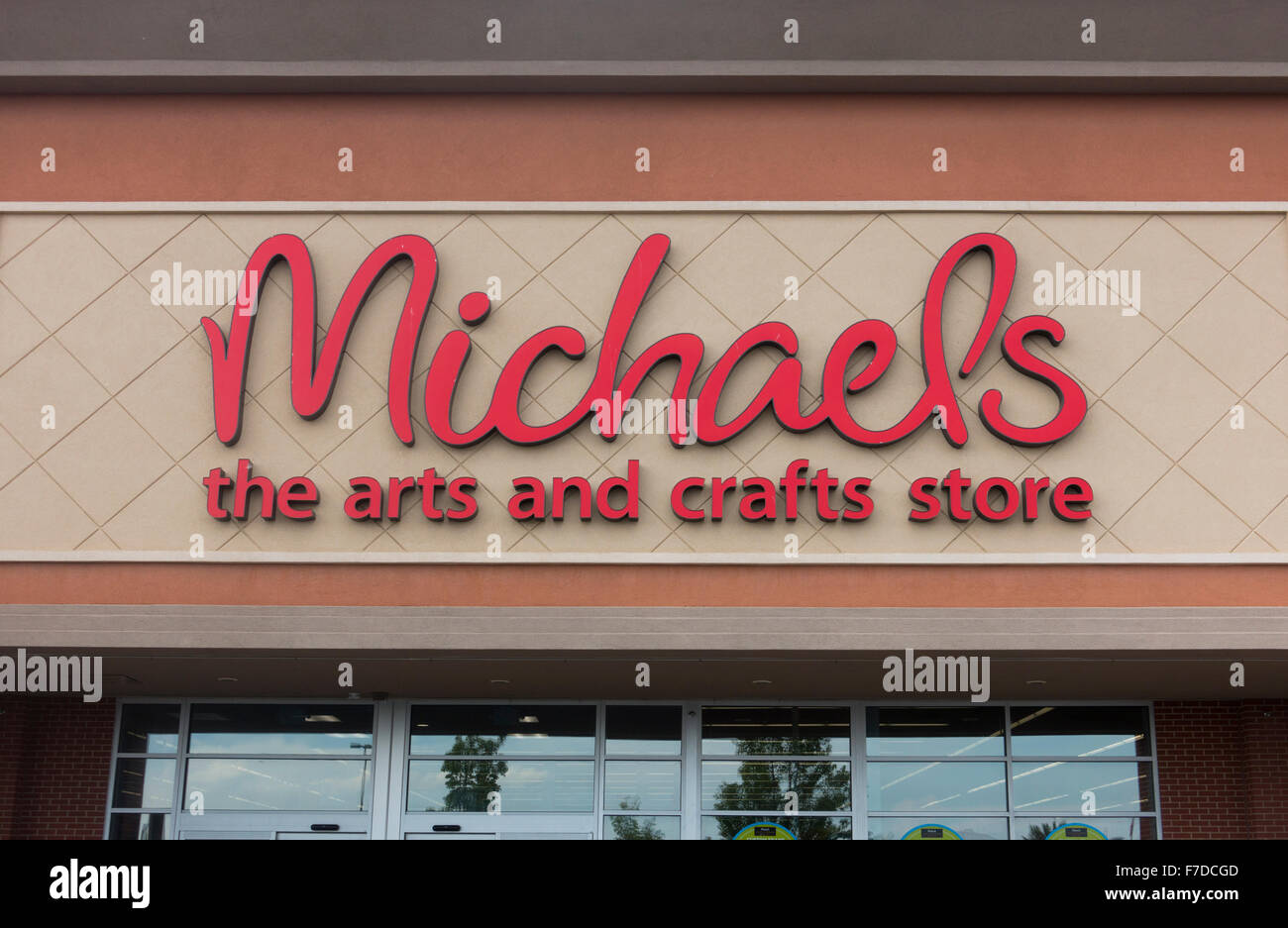 Michaels Stock Photo - Download Image Now - Store, Craft, Art And Craft -  iStock