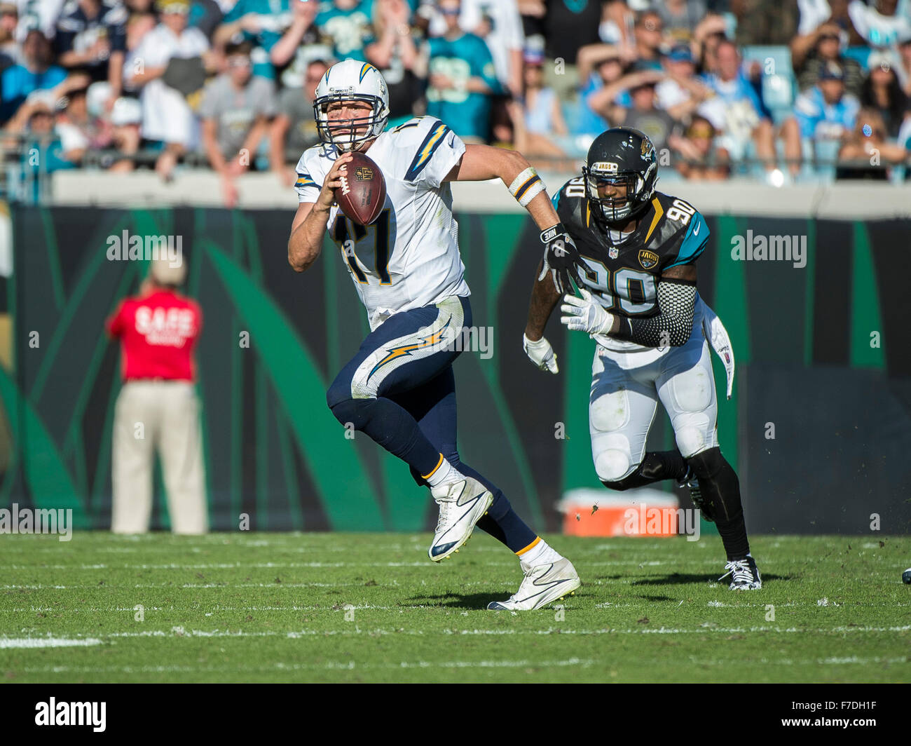 Jacksonville, FL, USA. 29th Nov, 2015. San Diego Chargers quarterback ...