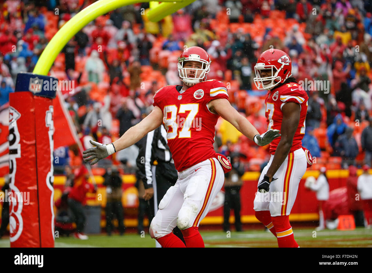 Travis kelce bills hi-res stock photography and images - Alamy