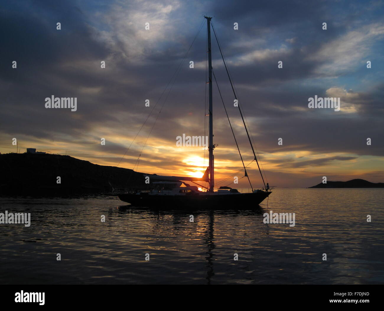 Sunset with sailing boat hi-res stock photography and images - Alamy