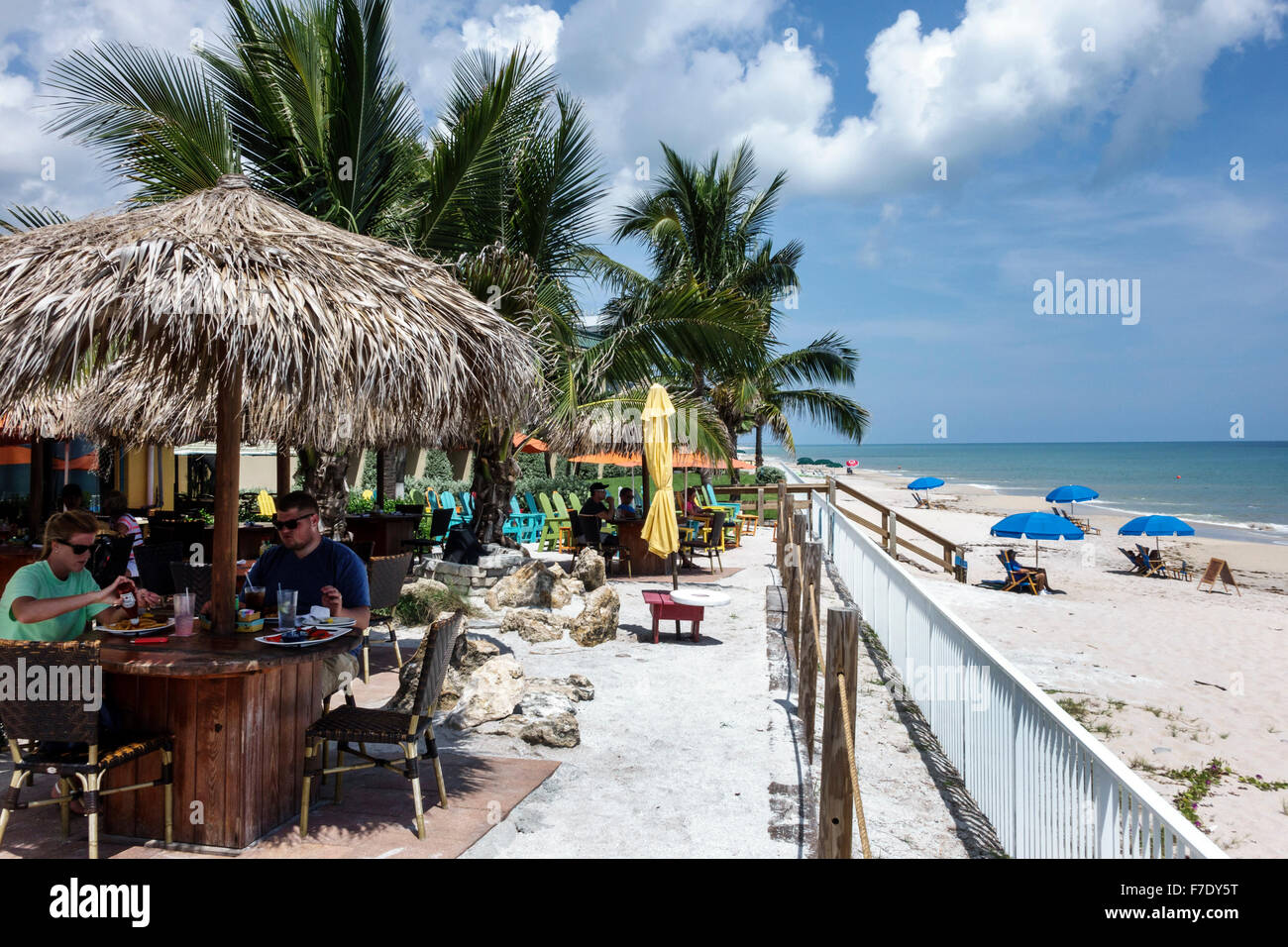 Vero Beach Florida,North Hutchinson Orchid Island,Mulligan's Beach  House,restaurant restaurants food dining eating out cafe cafes bistro,tiki  style um Stock Photo - Alamy