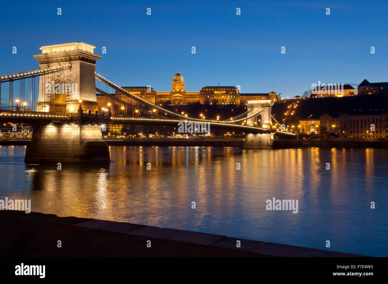 Chain bridge view buda castle hi-res stock photography and images - Alamy