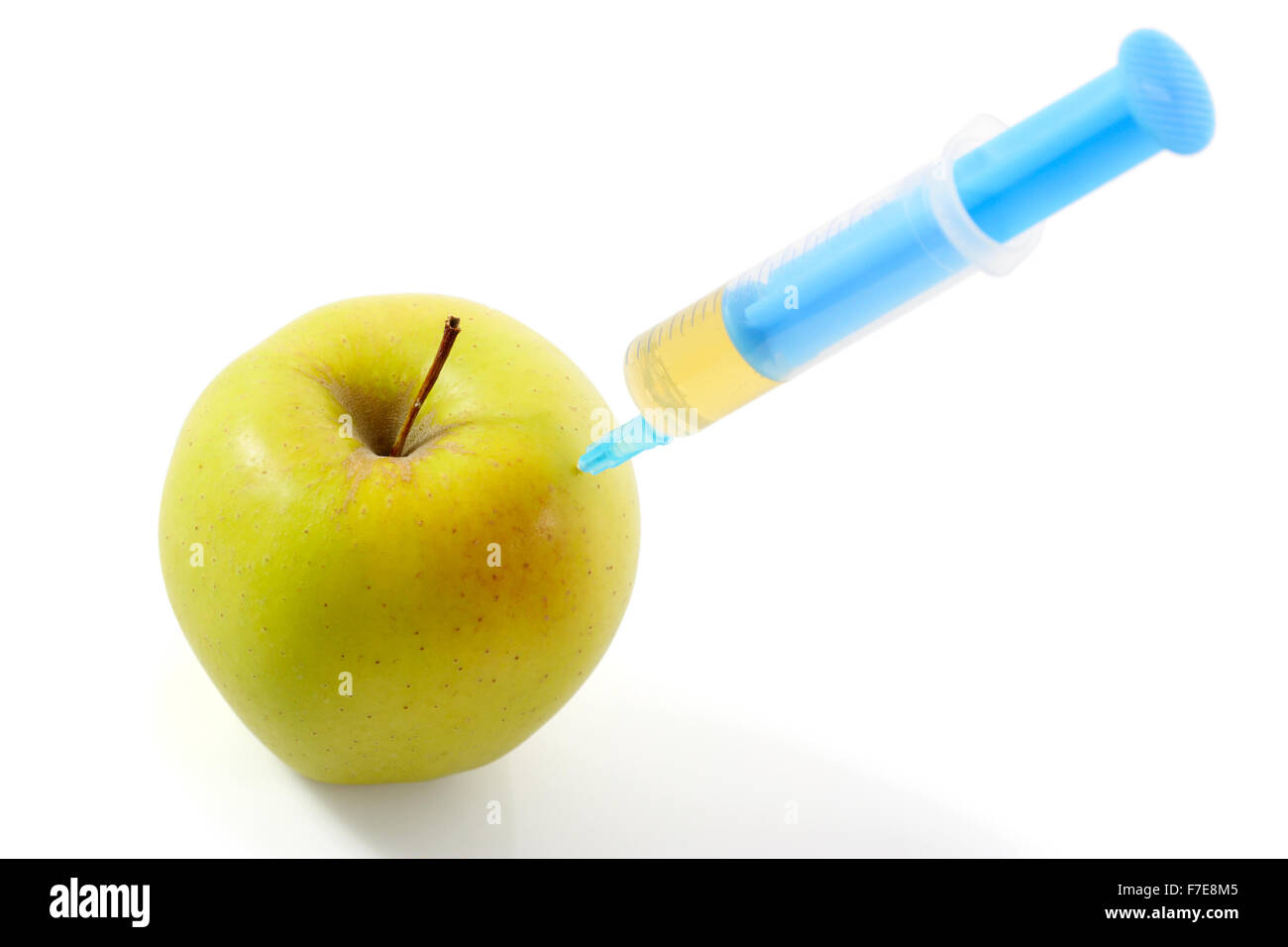 Vitamin syringe hi-res stock photography and images - Alamy