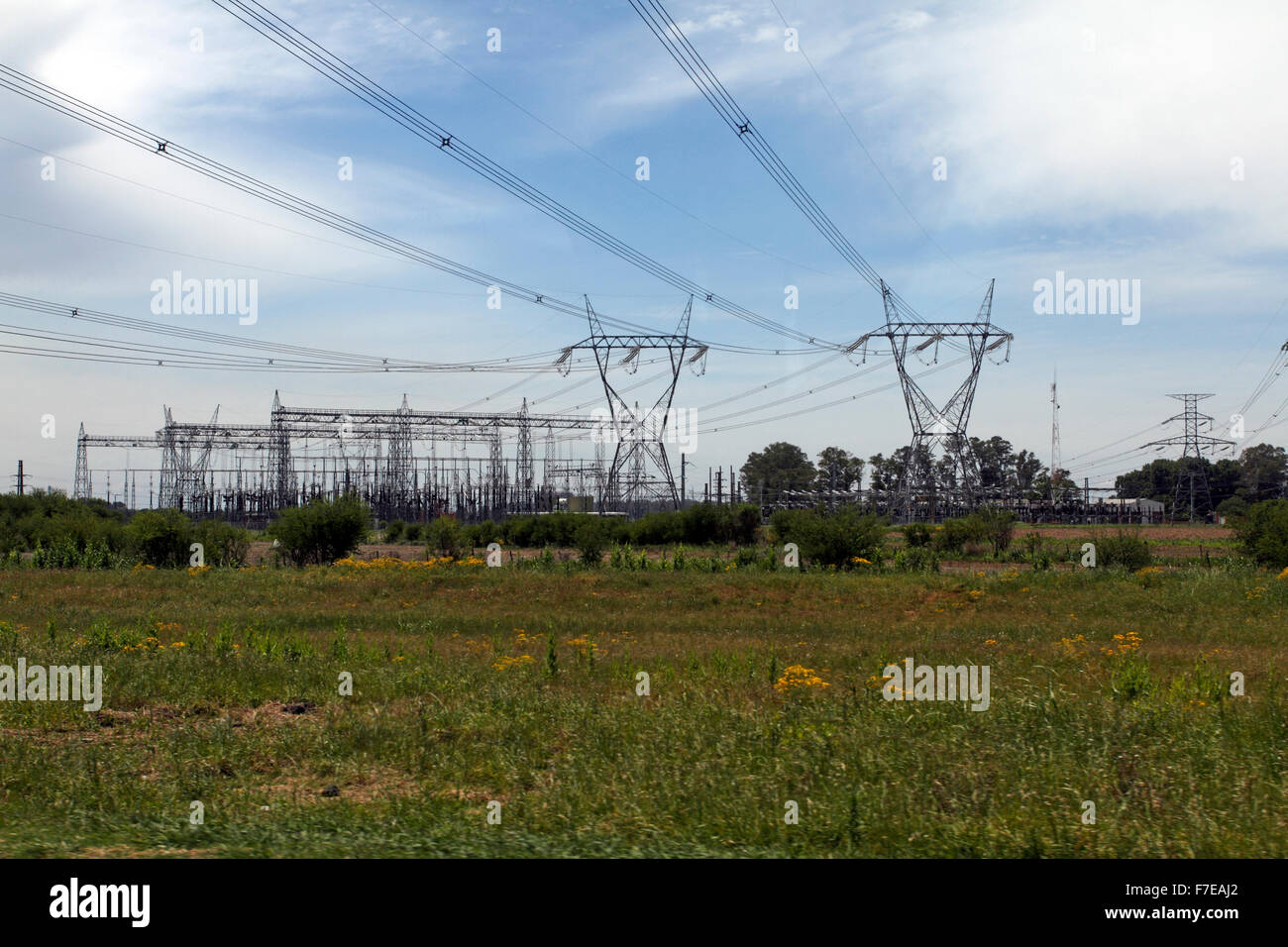 Electricity pylons america hires stock photography and images Alamy
