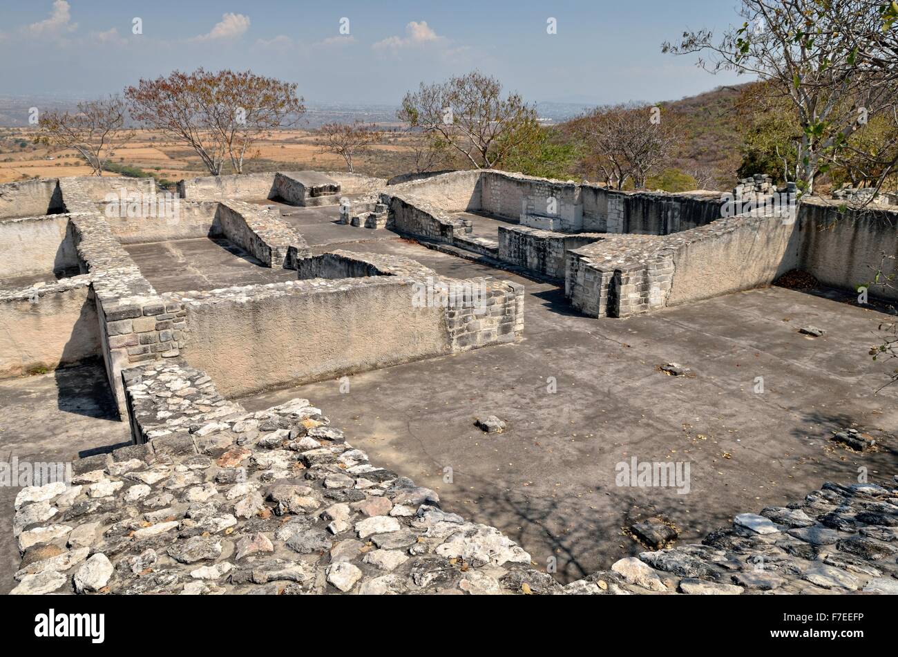Remains of chamber walls, Principales Seniores in Acropolis, Ruins of Xochicalco, Cuernavaca, Morelos, Mexico Stock Photo
