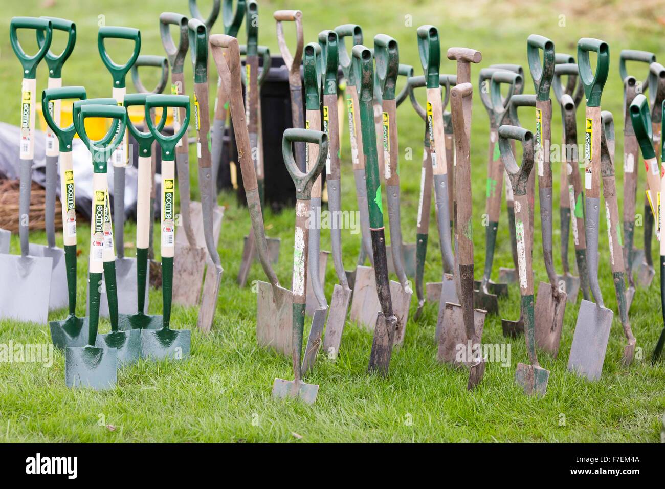 Gardening hires stock photography and images Alamy