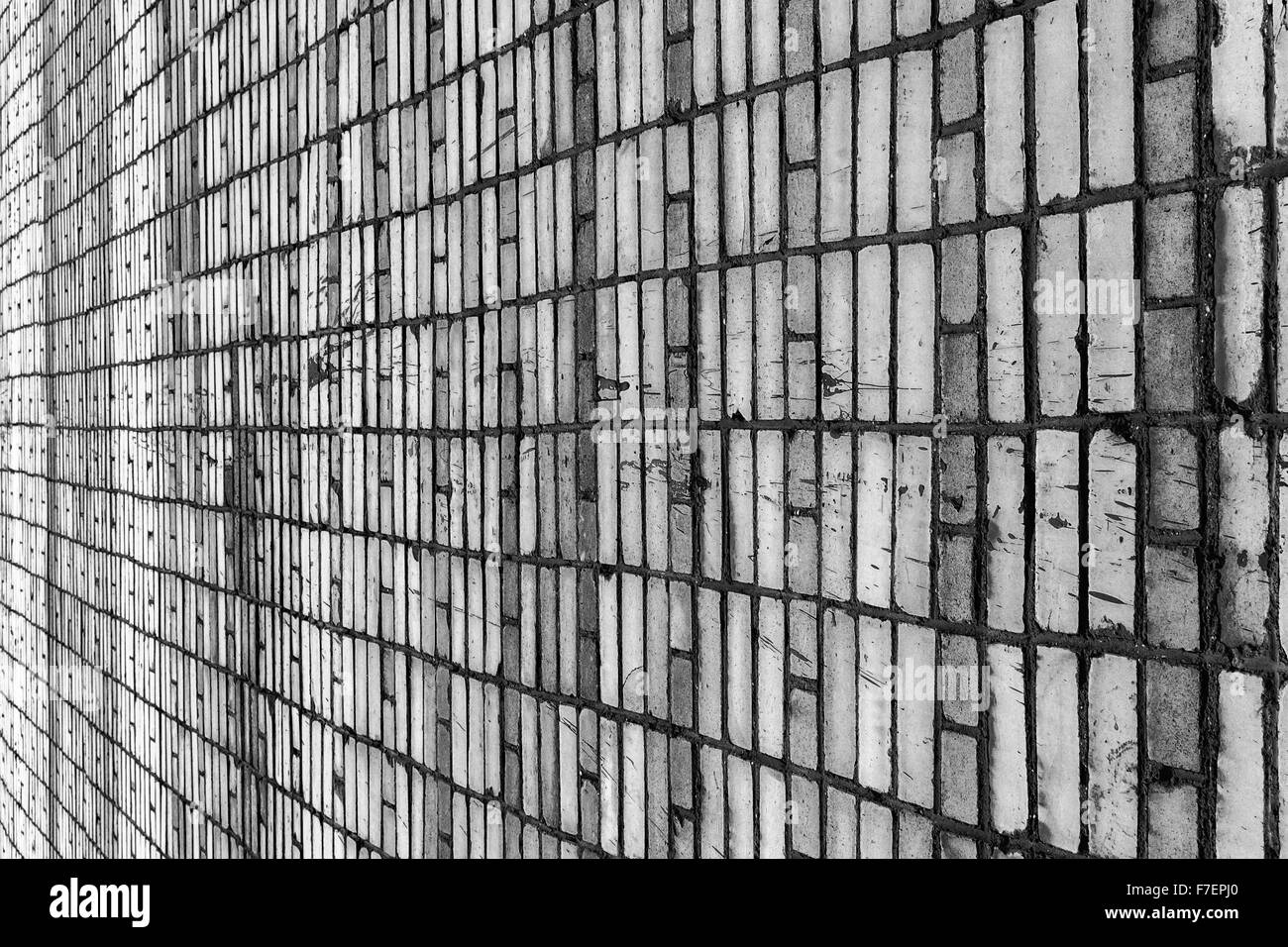 Tall brick wall hi-res stock photography and images - Alamy