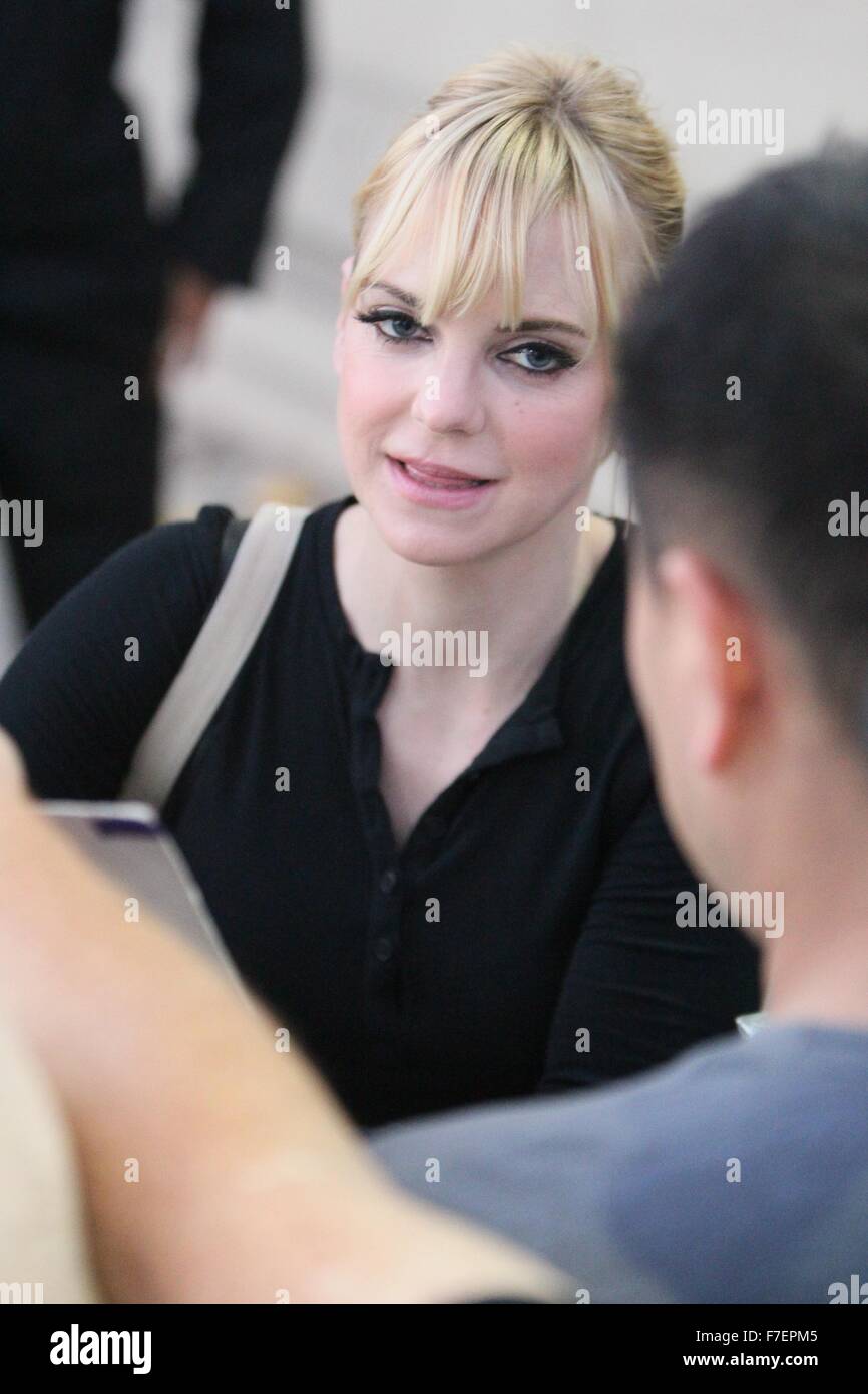 Anna Faris seen leaving ABC studios after Jimmy Kimmel Live  Featuring: Anna Faris Where: Los Angeles, California, United States When: 28 Oct 2015 Stock Photo