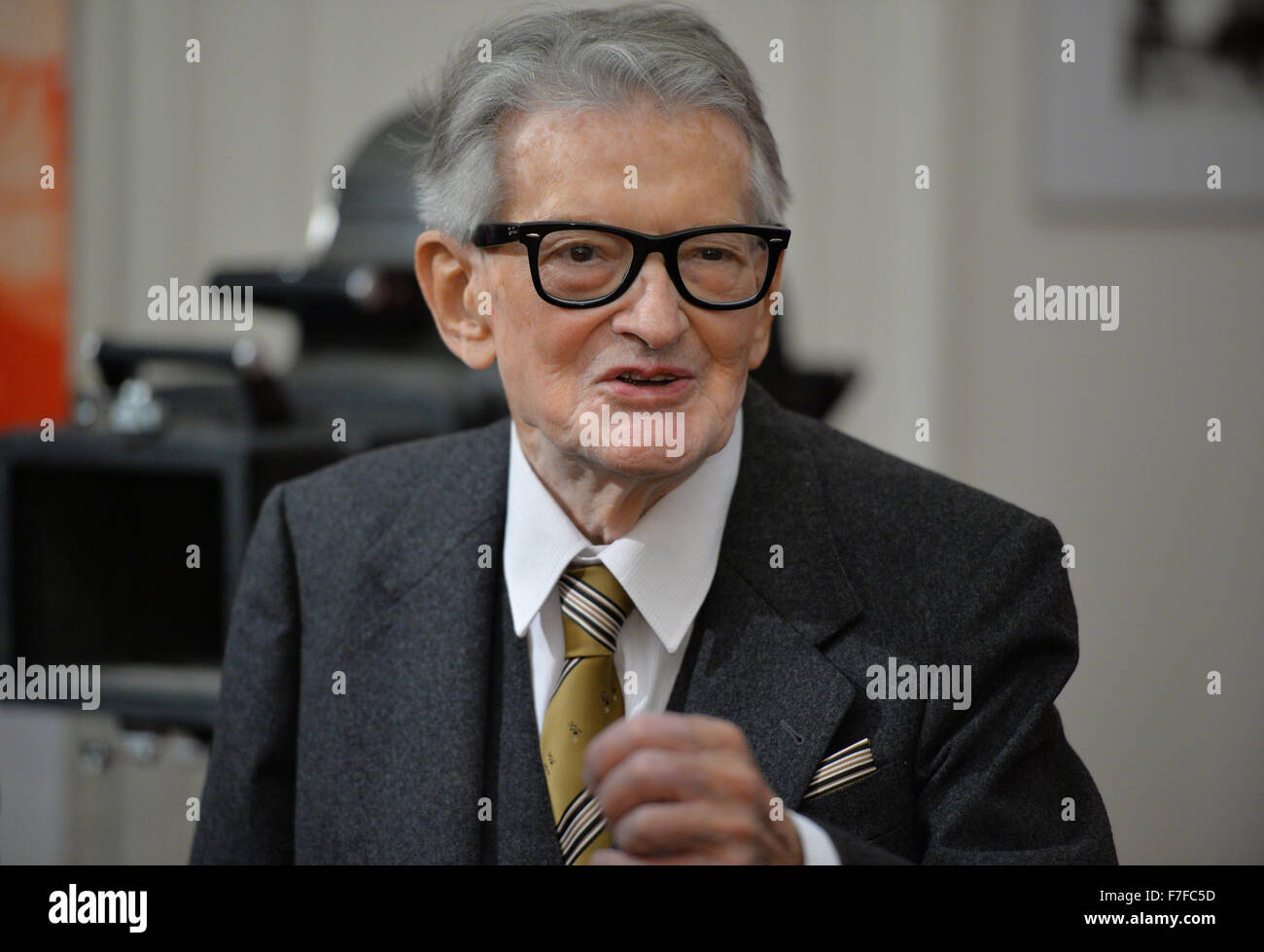 Film director and scriptwriter Vojtech Jasny receives gold medal of Academy of Performing Arts