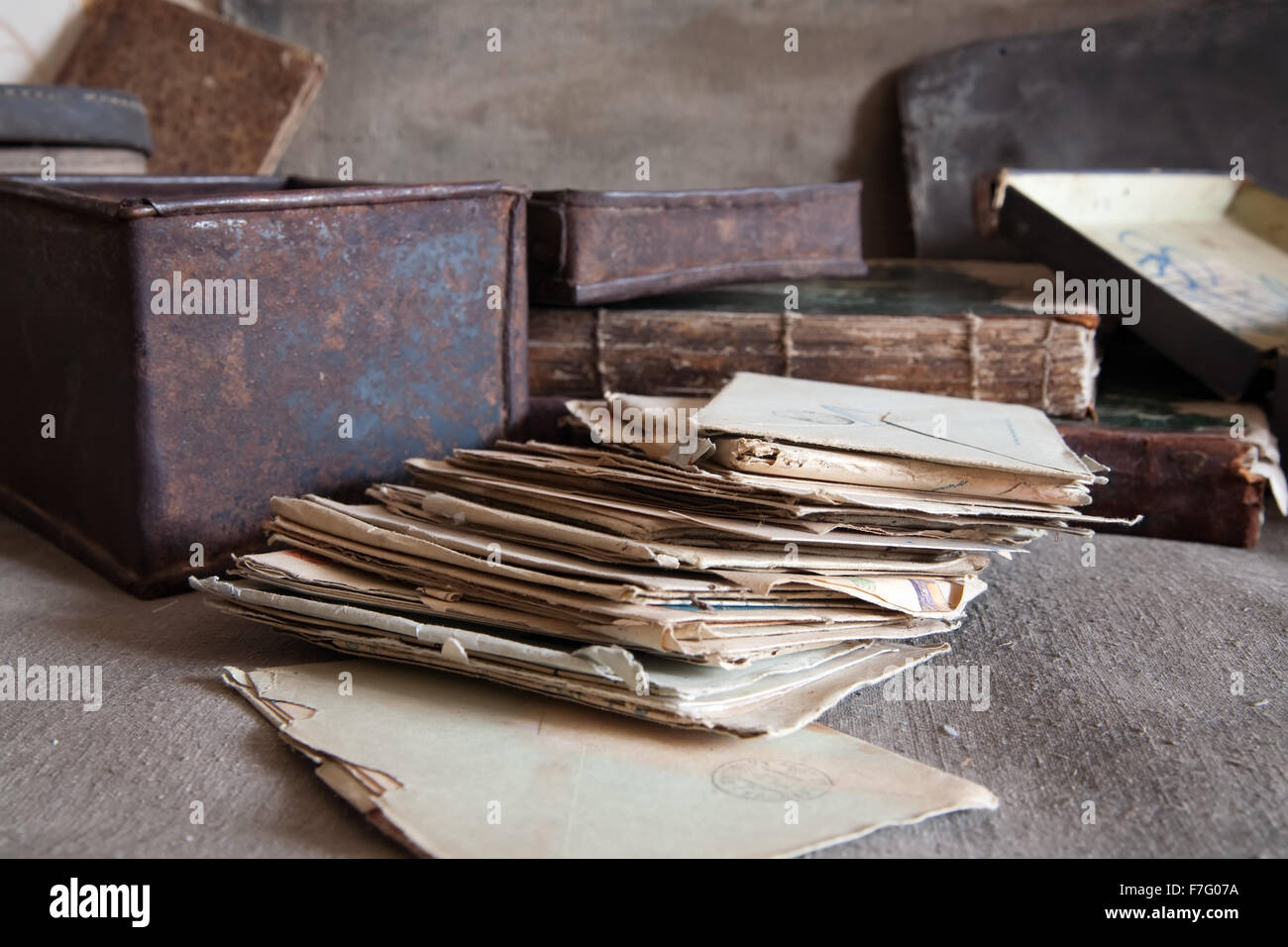 Antique document box hi-res stock photography and images - Alamy