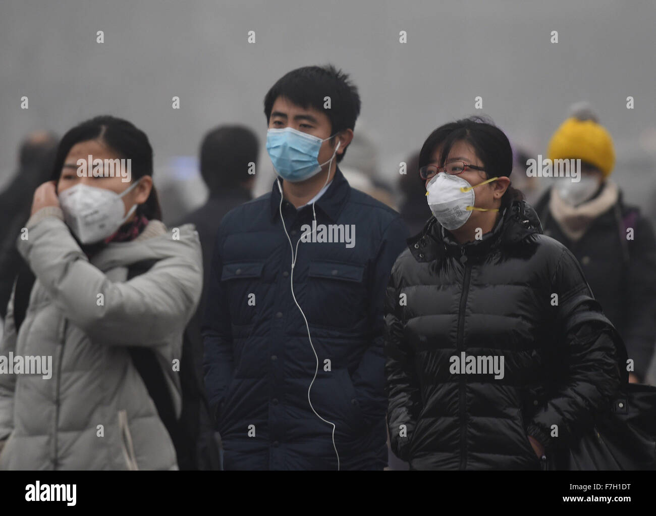klamre sig Luftfart typisk Smog china masks hi-res stock photography and images - Alamy