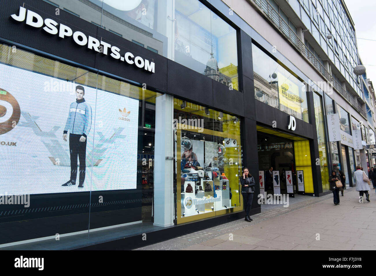 Jd sports oxford street hi-res stock photography and images - Alamy