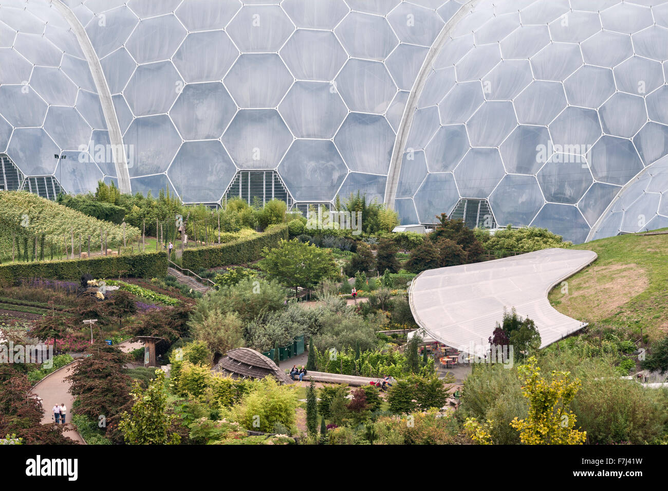 The Eden Project, St Austell, Cornwall, UK. Nicholas Grimshaw's giant inflated biomes clad in the plastic material ETFE Stock Photo