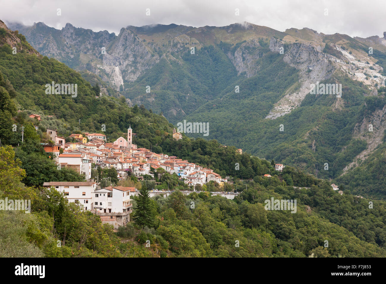 Marble mountains and Antona village, Tuscany, Italy Stock Photo