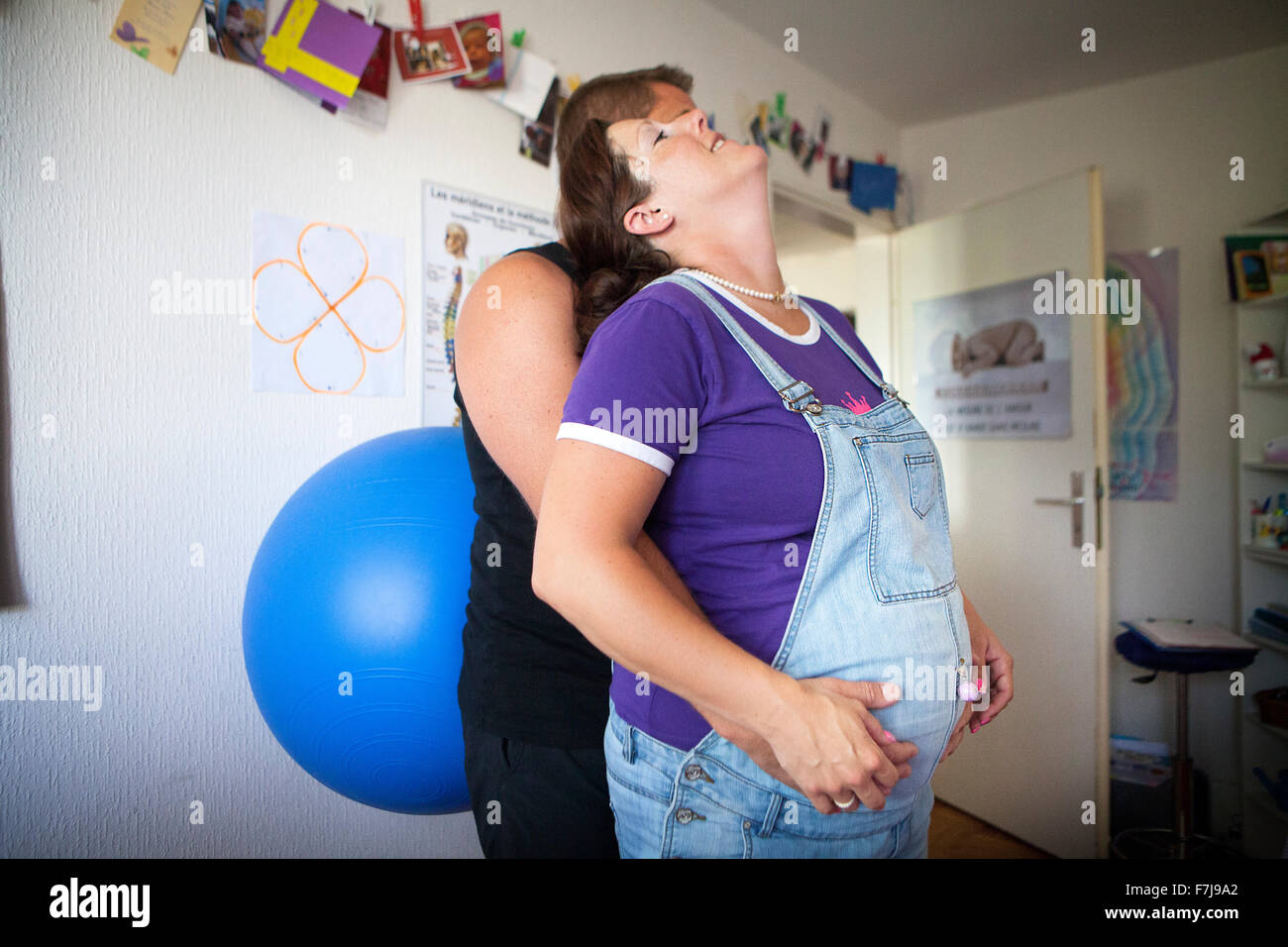 Woman giving birth position hi-res stock photography and images - Alamy