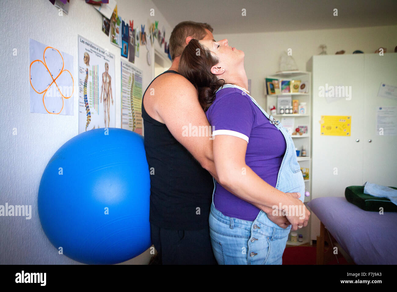 Woman giving birth position hi-res stock photography and images - Alamy