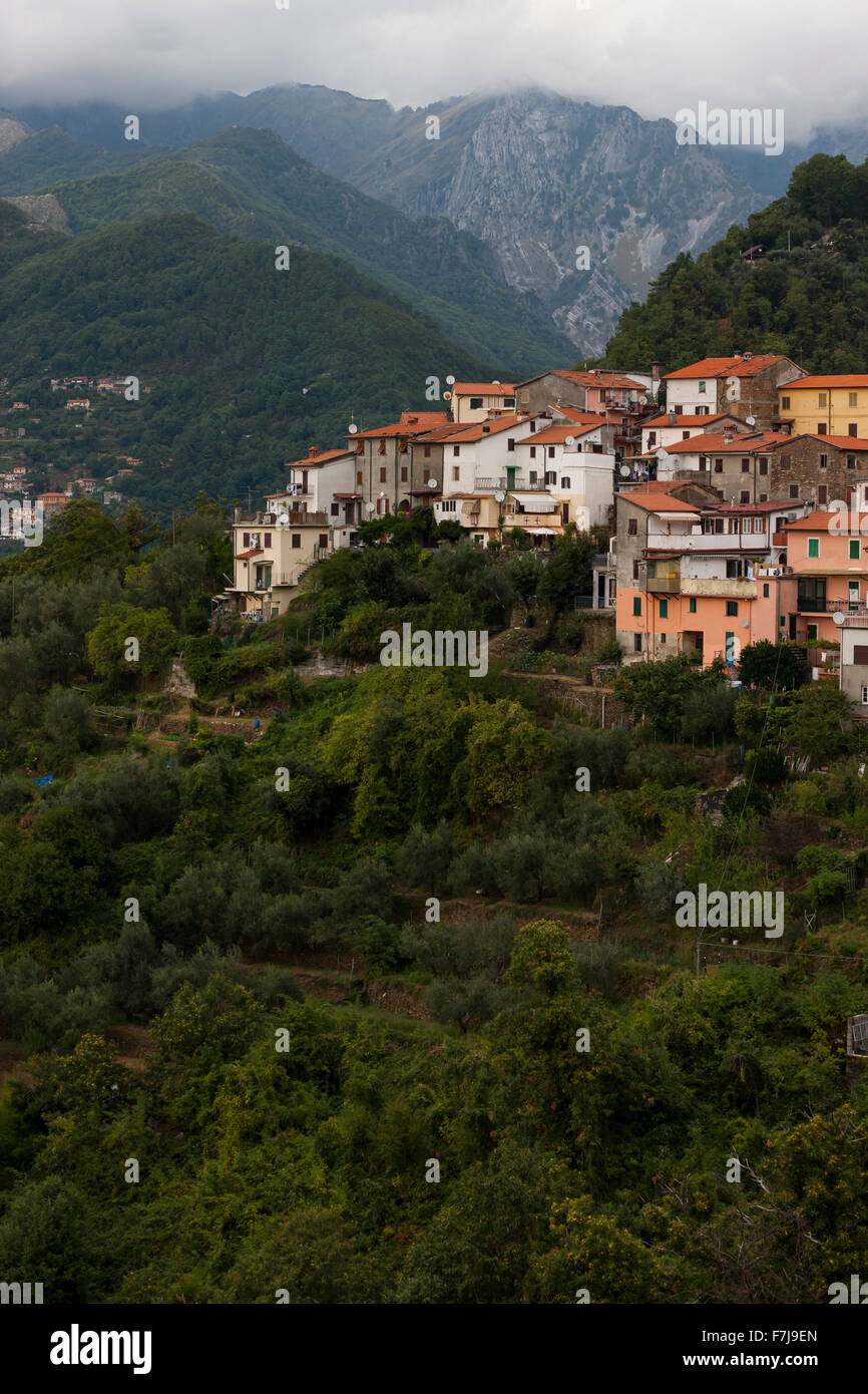 Altagnana village looking back into the Tuscan mountains. Stock Photo