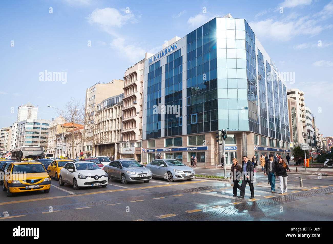 Road Pedestrian Crossing Middle East High Resolution Stock Photography And Images Alamy