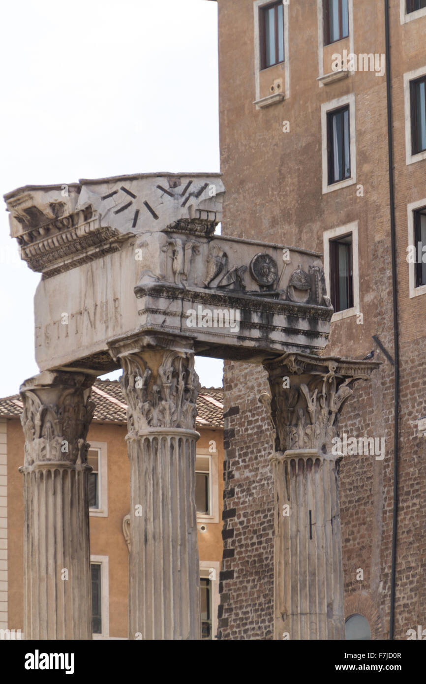 Building ruins and ancient columns in Rome, Italy Stock Photo - Alamy