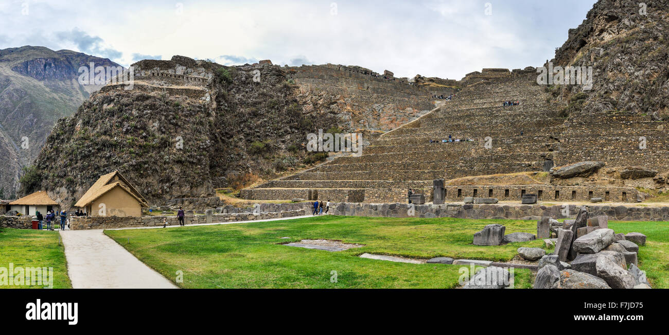 Ruins of the ancient city of Ollantaytambo in the Sacred Valley of the Incas, Peru Stock Photo