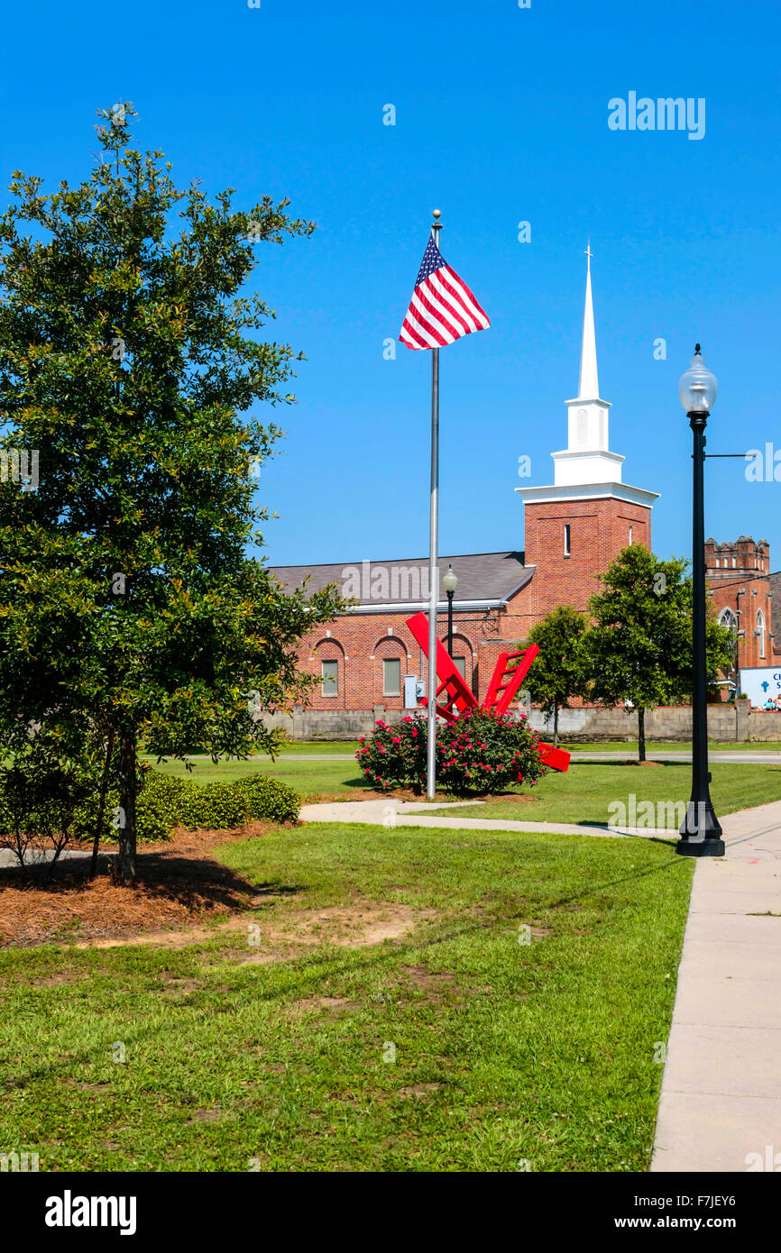 The Christian Church on Main Street in Hattiesburg, Mississippi with it