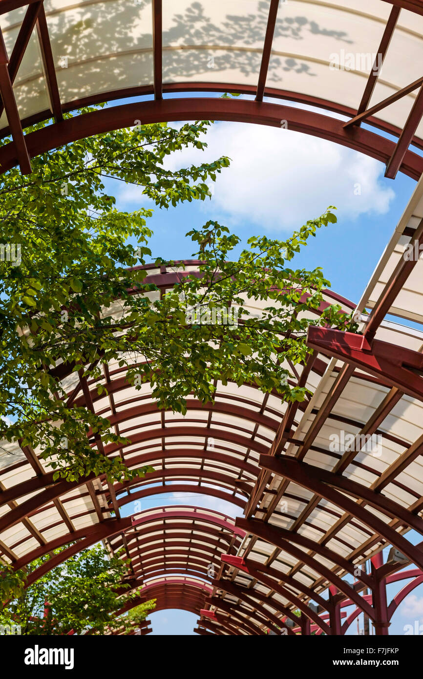 Hattiesburg Mississippi Amtrak railway station platform overhead canopy