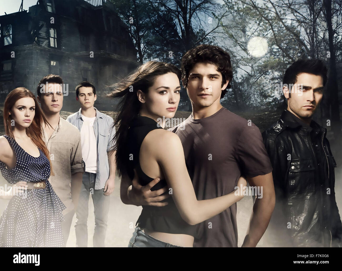 TEEN WOLF (2011-) MGM TV series with from left: Holland Roden, Colton Haynes, Dylan O'Brien, Crystal Reed, Tyler  Posey, Tyler Hoechlin Stock Photo
