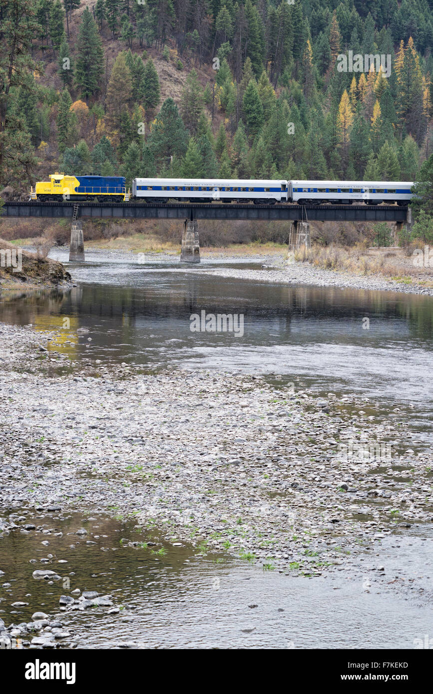 Eagle Cap Excursion Train crossing the Grande Ronde River, Northeast Oregon. Stock Photo