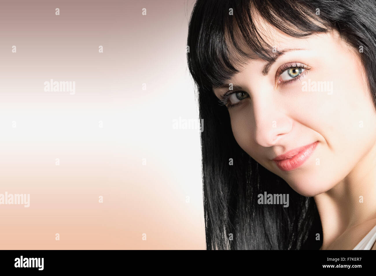 Portrait of a beautiful young woman Stock Photo - Alamy