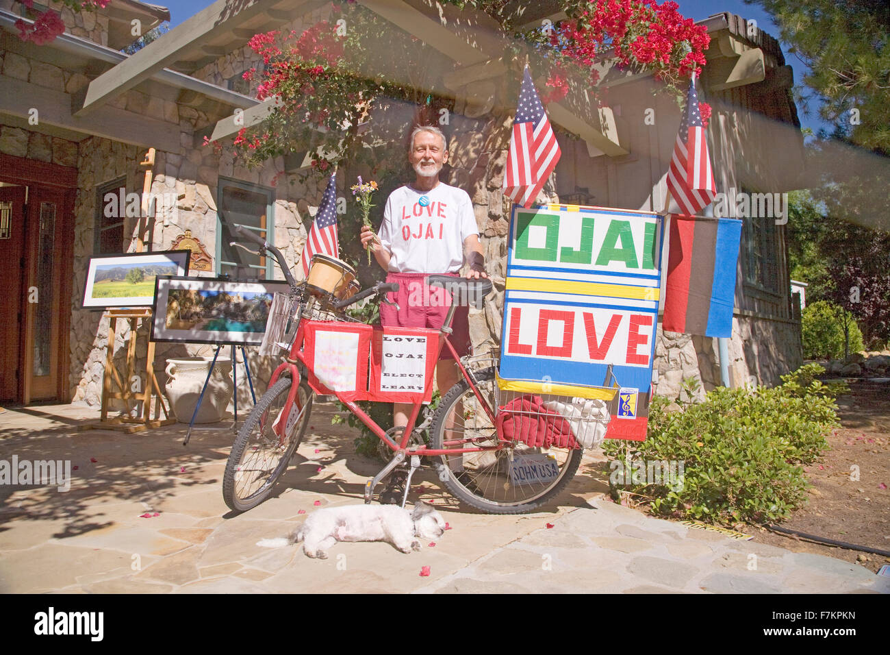 'I Love Ojai' bicyclist, Ojai, CA. Stock Photo